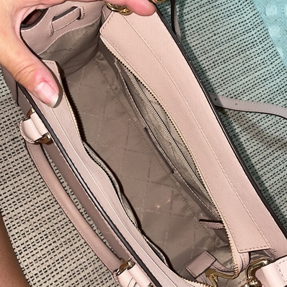 Michael Kors Dillon Satchel - Picture 2 of 7